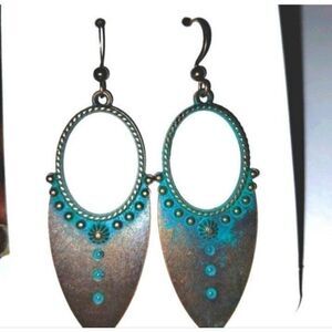 Vintage style dangle bohemian free energy earring